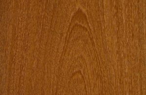 Primo piano sul caratteristico pattern del legno di sucupira